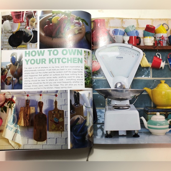 Jamie Oliver’s Jamie’s 15 Minute Meals Hardcover Cookbook - Picture 7 of 16